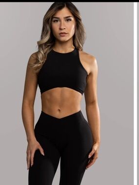 Alphalete bra